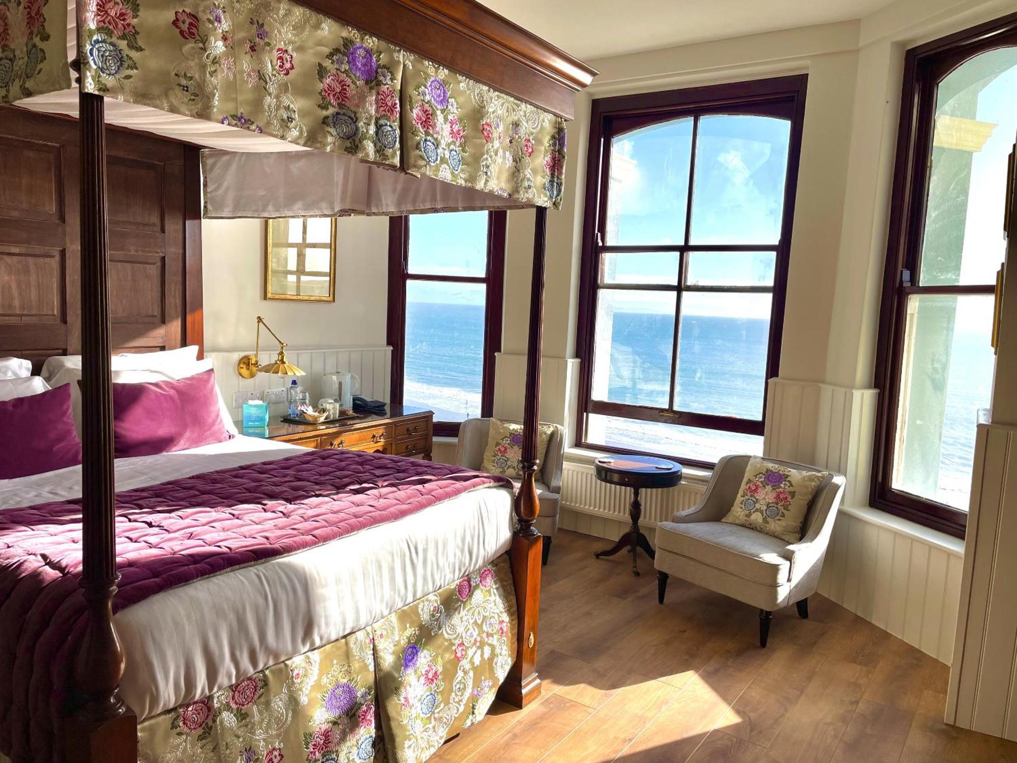 No: 1 The Esplanade Guest Accommodation. Tenby Quarto foto